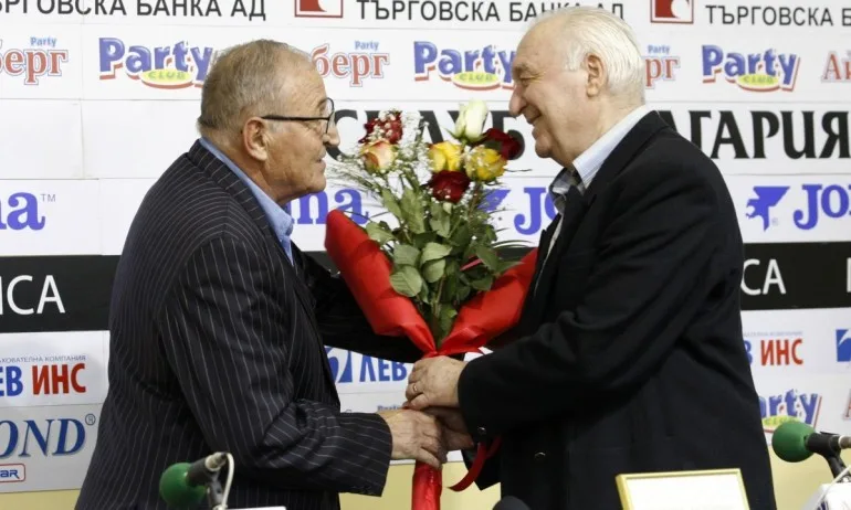 ЦСКА изгони две от легендите си - Tribune.bg