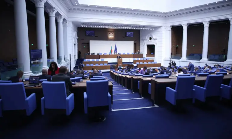 Депутатите ще проверяват сигурността на машинния вот чрез временна комисия - Tribune.bg