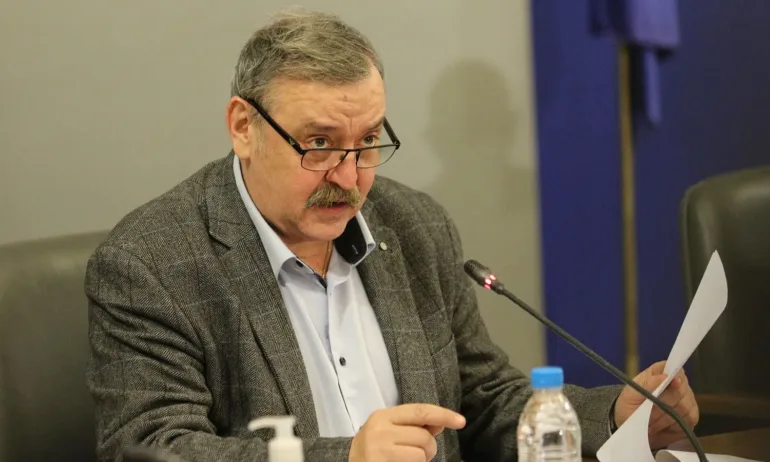 Проф. Тодор Кантарджиев: Грипната вълна се очаква към края на януари - Tribune.bg