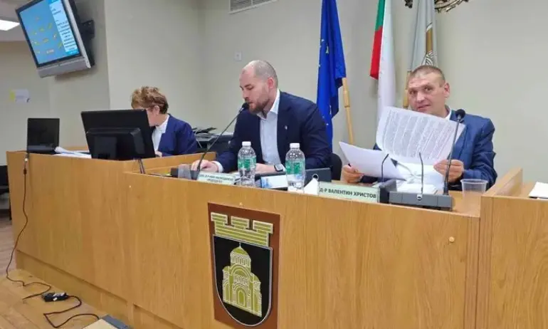 ПП-ДБ остана без група в Общинския съвет в Плевен - Tribune.bg