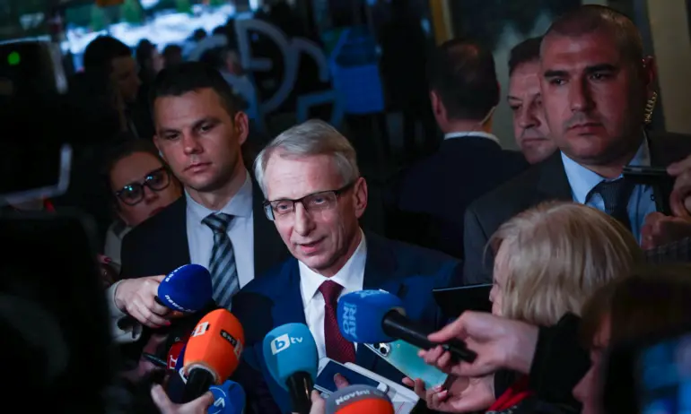 Денков и Тагарев: Няма да пращаме български войници в Украйна - Tribune.bg