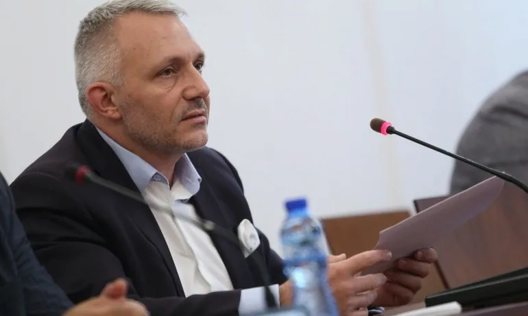 Хаджигенов: Трифонов събори всички мостове, по негова прищявка плащаме 165 млн. лв. за избори - Tribune.bg