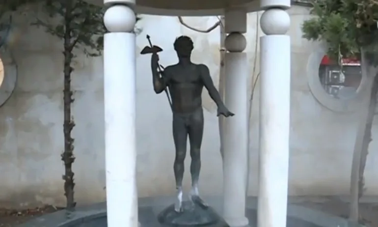 Откриха откраднатата статуята на Аполон от Централна баня - Tribune.bg