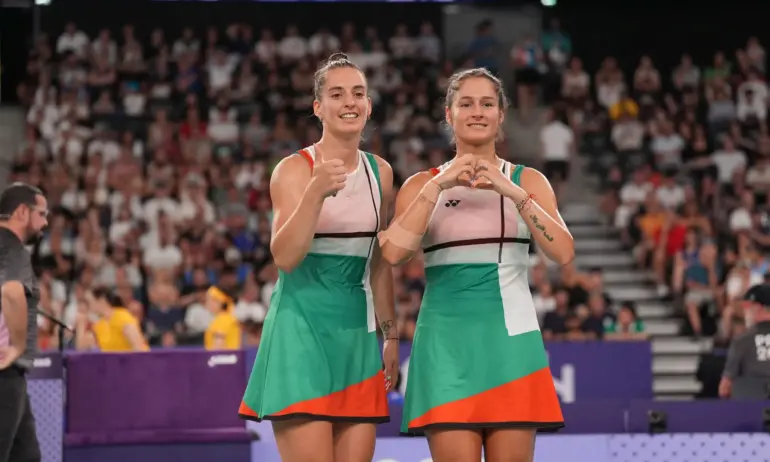 Сестри Стоеви се сбогуваха с Париж - Tribune.bg