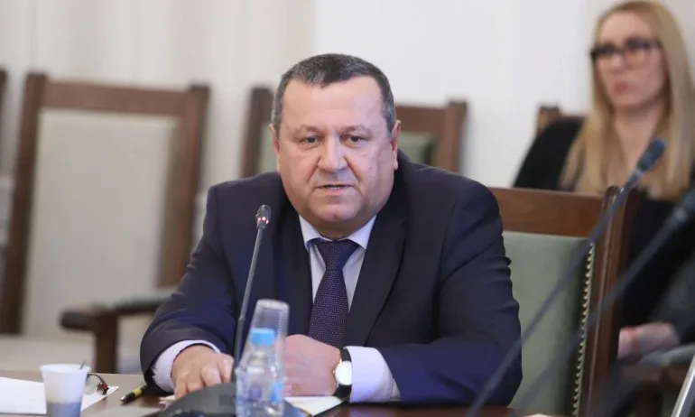 Излекуваният Адемов: Смятах коронавируса за леко заболяване, кашлицата е изключително мъчителна - Tribune.bg