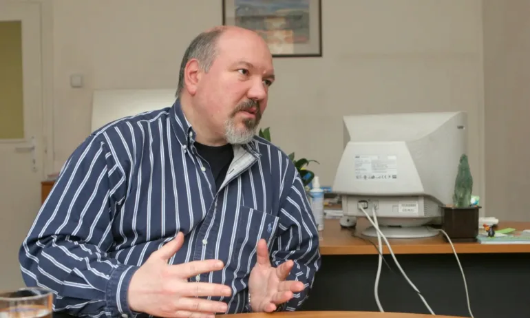 Проф. Маринов: Радев няма да прави експертен кабинет, не е политическа акушерка - Tribune.bg