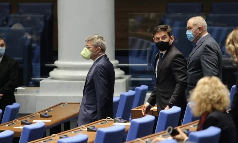 ДПС иска изслушване на Томислав Дончев в парламента - Tribune.bg