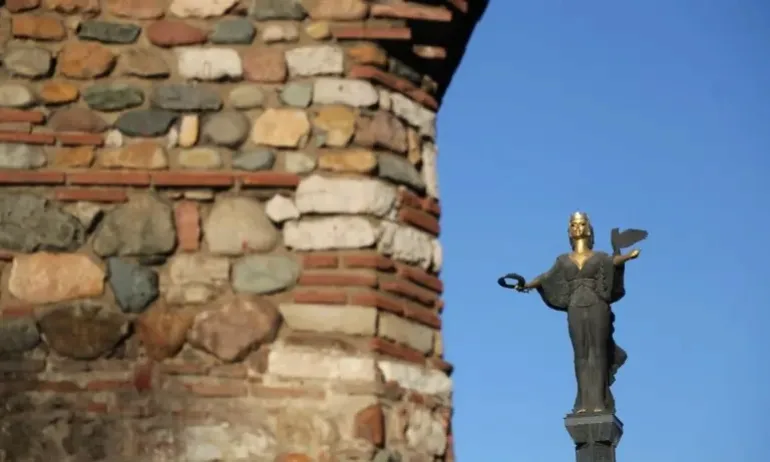 Стандард енд Пуърс потвърди рейтинга на София ВВВ със стабилна перспектива - Tribune.bg