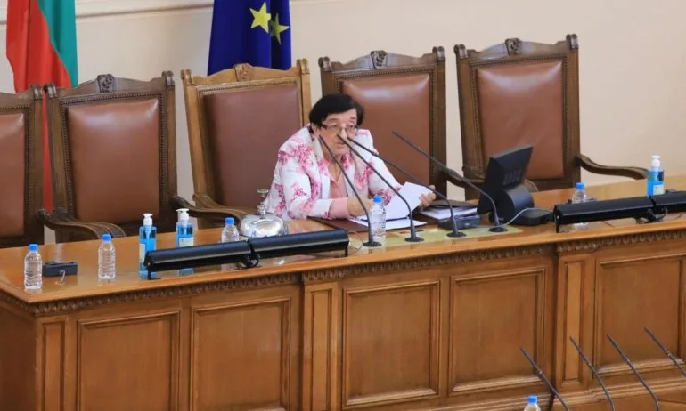 Мика Зайкова призова за мъдрост и съставяне на правителство - Tribune.bg