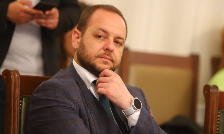 Атанас Чобанов се закани да докладва Сандов на ОЛАФ: За него вече Ковачки не съществува - Tribune.bg