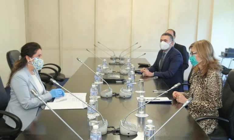 Посланикът на САЩ благодари на българското правителство за взетите адекватни противоепидемични мерки - Tribune.bg