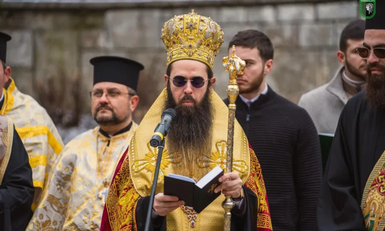 Сливенският митрополит: Сектанти искат децата ни - Tribune.bg