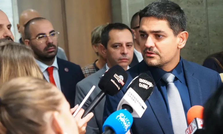 Радостин Василев смята, че Бойко Борисов е унищожен - Tribune.bg