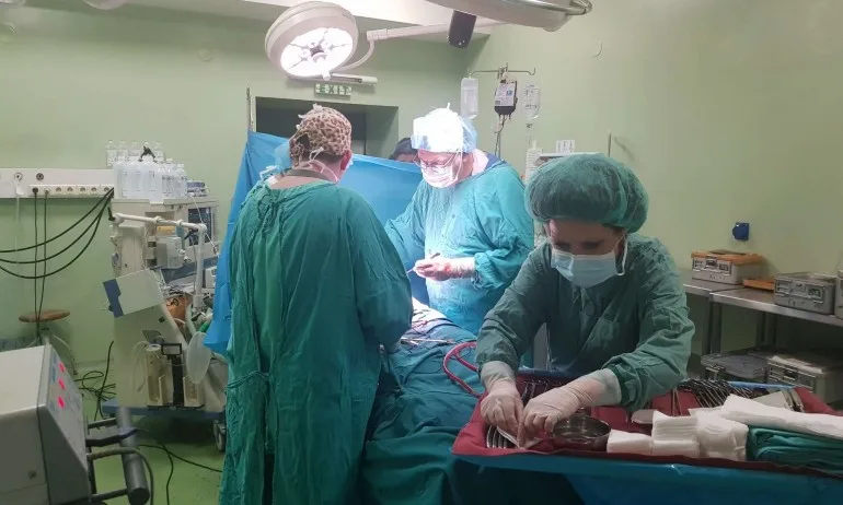 След тежка катастрофа – лекари от Пирогов и Майчин дом спасиха майка и нероденото ѝ бебе - Tribune.bg