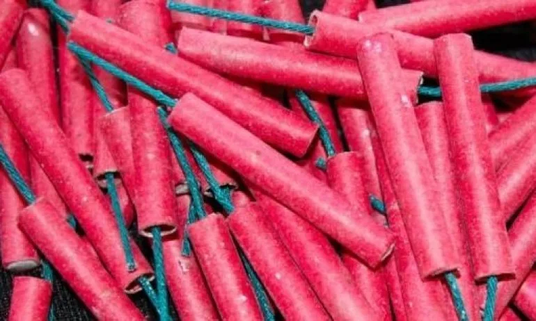 Кметът на Ловеч забрани пиратките на Нова година - Tribune.bg