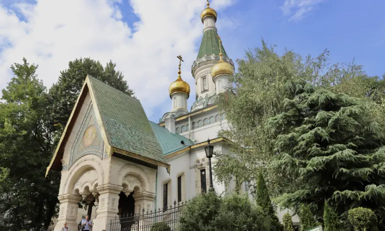 България експулсира предстоятеля на руската църква в София, както и още двама свещеници заради шпионаж - Tribune.bg