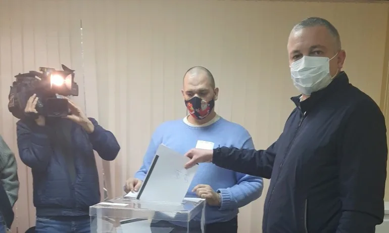 Иван Портних: Гласувам за развитието на Варна и на България - Tribune.bg