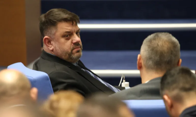 БСП загатна за друг кандидат за председател на Народното събрание - Tribune.bg