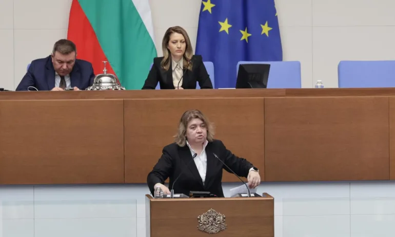 Депутатите отхвърлиха ветото на президента върху поправките в Изборния кодекс. Секциите ивън ЕС се ограничават - Tribune.bg