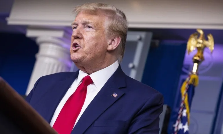 Тръмп се закани да затвори социалните мрежи - Tribune.bg