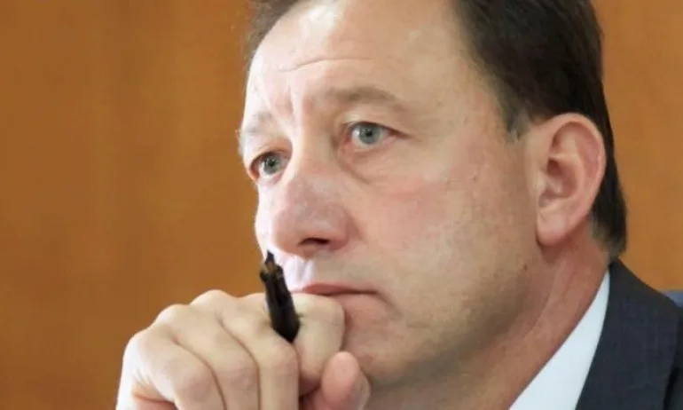 Ангел Найденов: Не знам БСП да има експертиза за изтребителите F-16 - Tribune.bg