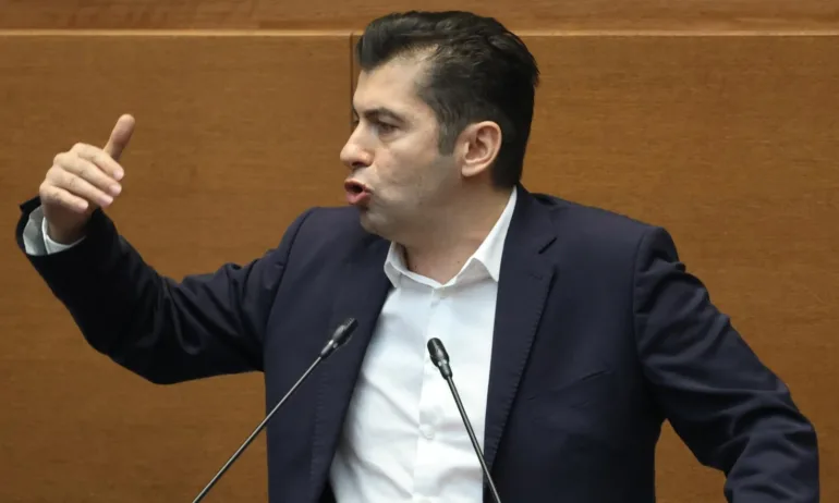 Смях в Мрежата: Кирил Петков като Станишев за Полски Тръмбеш през 2007 (СНИМКА) - Tribune.bg