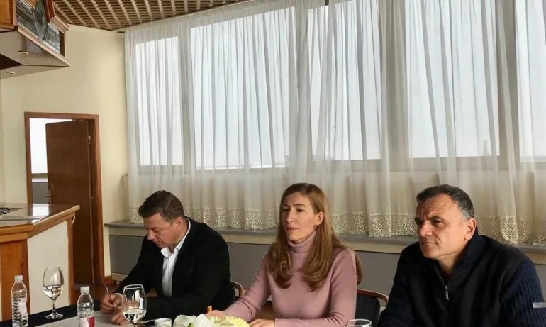 Ангелкова: Очакваме 5% ръст на туристи тази зима - Tribune.bg