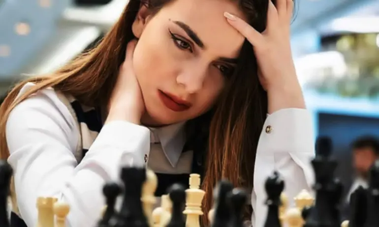 Нургюл Салимова завърши реми първата партия от финала за Световната купа - Tribune.bg