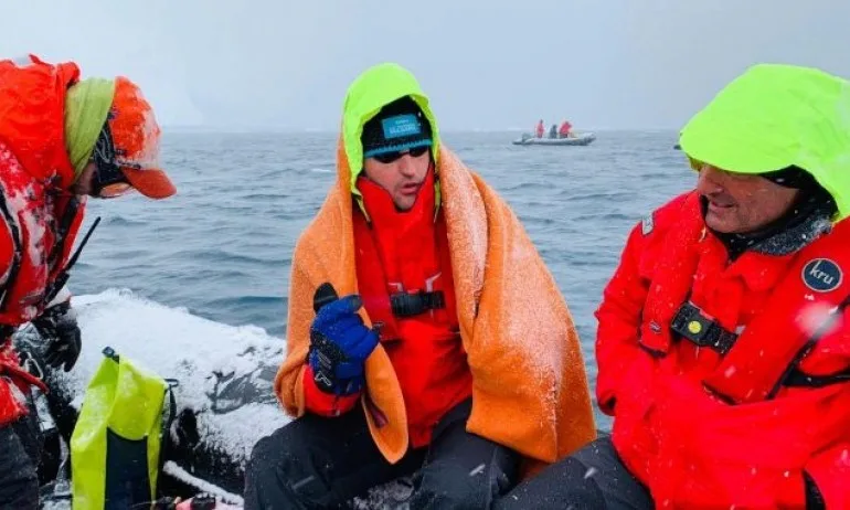 Петър Стойчев - шампион по плуване в ледените води на Антарктида! - Tribune.bg