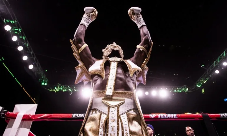 Уайлдър нокаутира Ортис за титлата на Световния боксов съвет - Tribune.bg