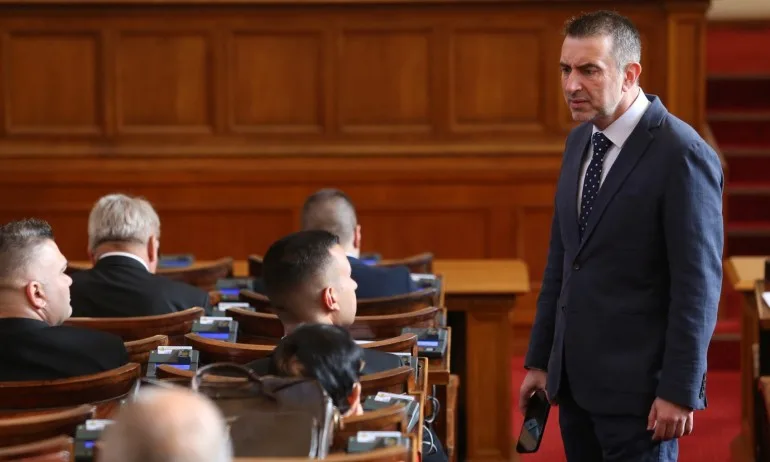 ИТН: Да ни предлагат третия мандат е като да предлагат да си празнуваме рождения ден на тяхната дата - Tribune.bg