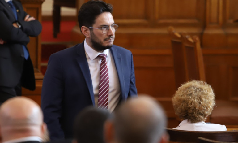 6-ият отцепник от ИТН Кирил Симеонов ще подкрепи правителството на ПП - Tribune.bg