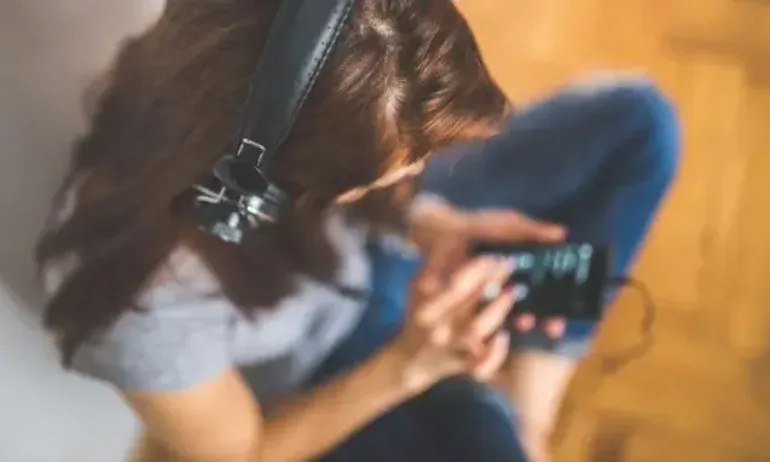 Новата ковид вълна: Пациенти с внезапна загуба на слуха - Tribune.bg