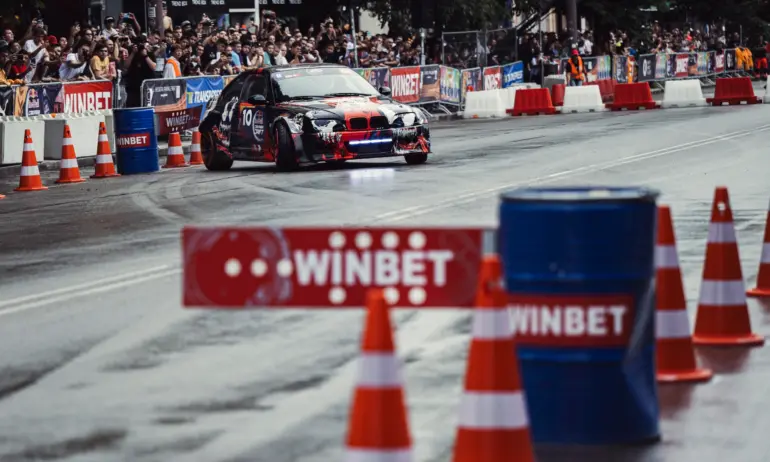 Стотици се насладиха на Red Bull Car Park Drift Bulgaria с подкрепата на WINBET - Tribune.bg