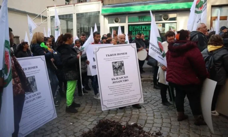 Лозари поискаха оставката на служебния земеделски министър - Tribune.bg