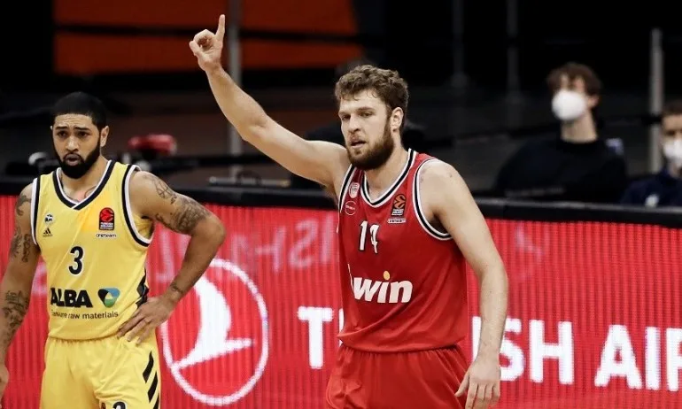 Везенков с нов рекорд при победа на Олимпиакос - Tribune.bg