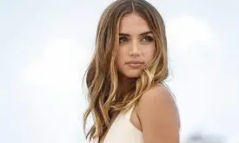 Ана де Армас проговори за отношенията си с Том Круз: Забавляваме се - Tribune.bg