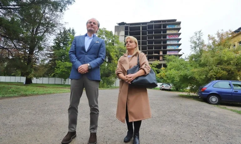 Асен Генов за предизборен клип на Лозан Панов: Само идиот би позволил на Ивет Добромирова да прави нещо в кампанията му - Tribune.bg