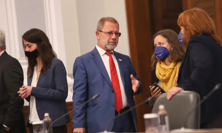 Шефът на НСИ: Министерският съвет ще реши дали ще се удължи е-преброяването - Tribune.bg