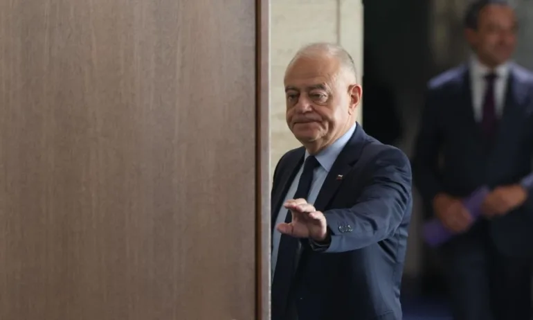 Лидерът на ДСБ, част от ПП-ДБ ген. Атанас Атанасов заяви,