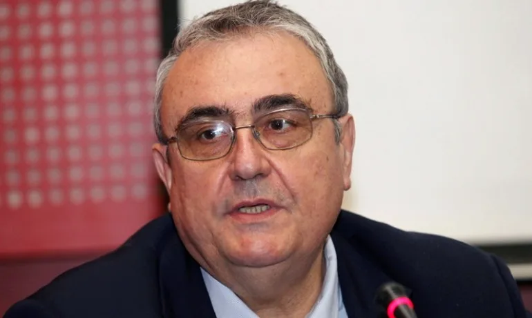 Минчев: Забравете за избори, покажете, че може да управлявате, а не да подмокряте дуварите и да хвърляте яйца - Tribune.bg