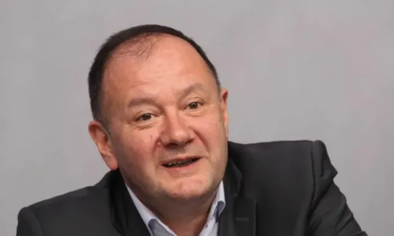 Михаил Миков: Този чадър, който се слага върху министерската отговорност, вече е тревожен сигнал - Tribune.bg