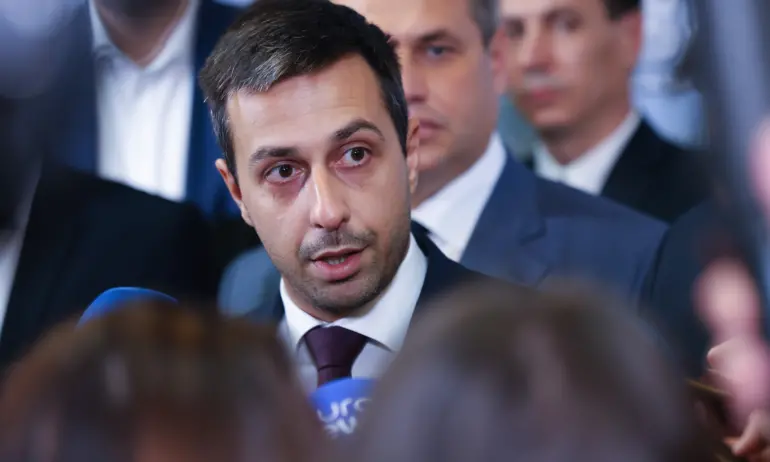 Възраждане и БСП внасят в СОС предложение за референдум за Паметника на съветската армия - Tribune.bg