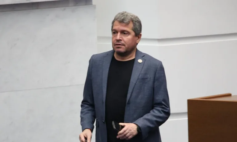 Тошко Йорданов за срещата между Зеленски и Тръмп: Европа имаше челен сблъсък с реалността - Tribune.bg