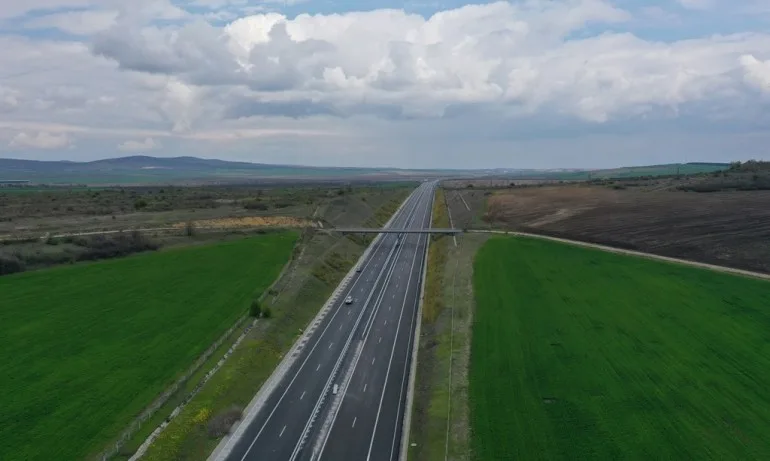 Автомагистрали ЕАД е пред колапс заради блокирани от МРРБ банкови сметки - Tribune.bg