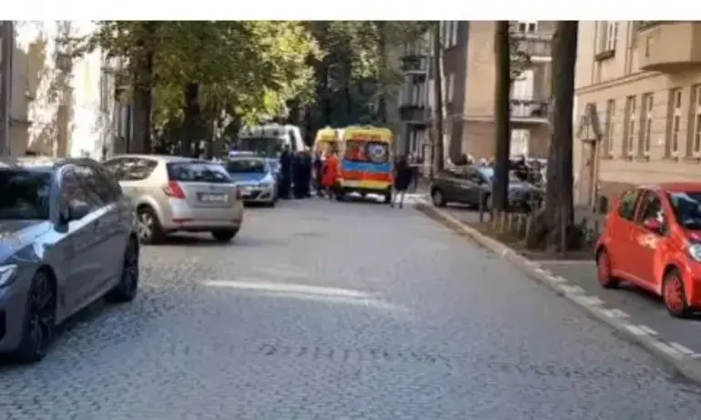 Възрастен мъж намушка с нож 5-годишно дете при излет в Полша - Tribune.bg
