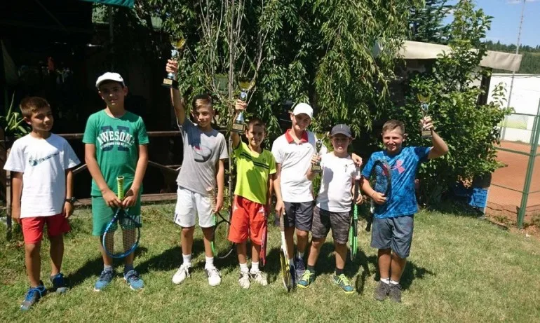 Мартин Бонев и Стелиана Гичева спечелиха регионално до 12 г. в Стара Загора - Tribune.bg