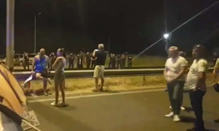 Протестиращите на Капитан Андреево заплашвали полицаите: Ще се върнем за вас! - Tribune.bg