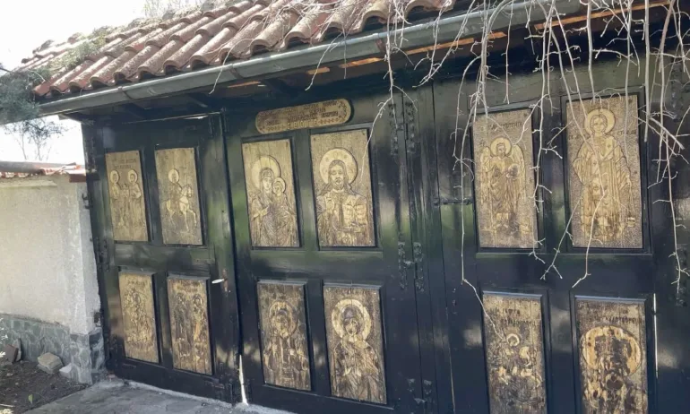 Почитаме Свети Мина - покровител на семейството - Tribune.bg