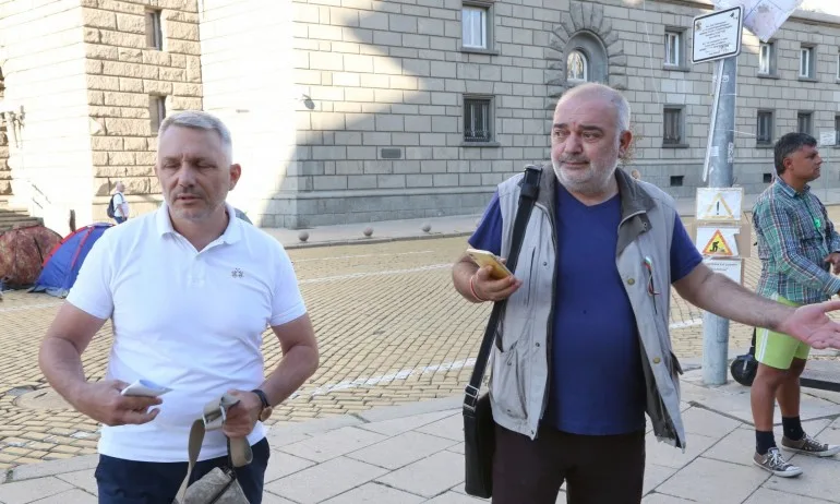 Хаджигенов: Възстановяваме палатковите лагери, снощният метеж – организиран от Борисов - Tribune.bg